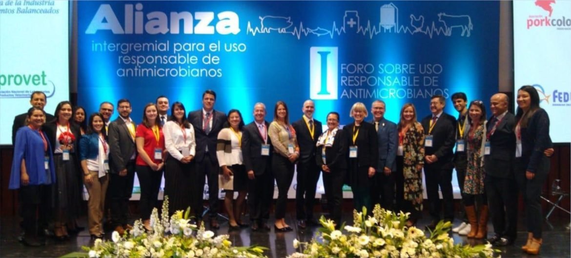 Promitec presente en el 1er Foro sobre el uso responsable de antimicrobianos